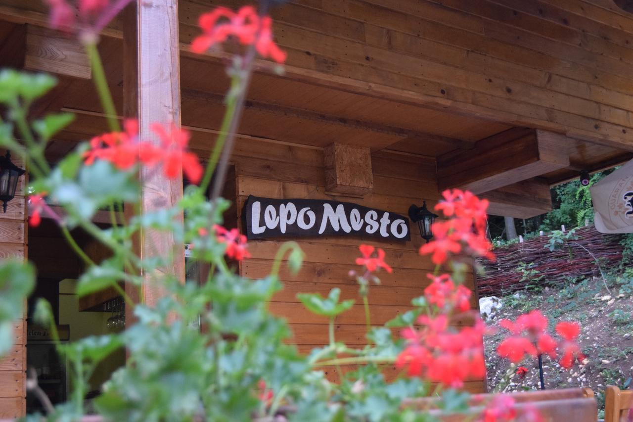 Motel Lepo Mesto Strmosten Exterior photo