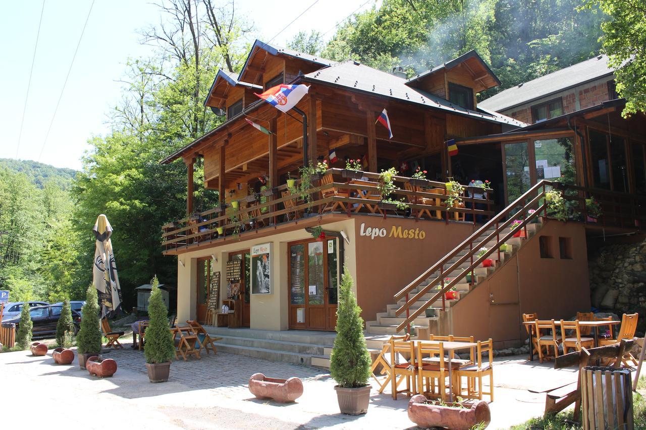 Motel Lepo Mesto Strmosten Exterior photo